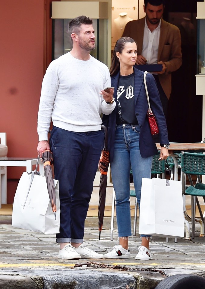 Emely Fardo & Jesse Palmer Go For A Stroll In Italy