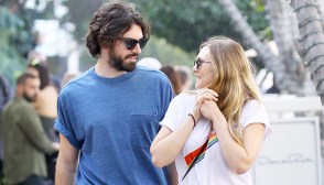Elizabeth Olsen Engaged Boyfriend Robbie Arnett getting married