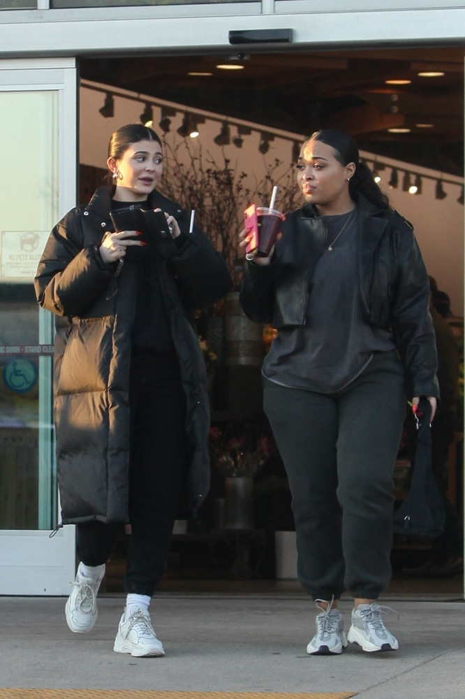 Calabasas, CA  - *EXCLUSIVE*  - Kylie Jenner chats it up with new BFF Heather Sanders as she goes grocery shopping at Apricot Lane Farms. Kylie flashed a massive ring on her left finger that looked very much like an engagement ring. Kylie looked comfortably warm with full length parka with sweats and clean white trainers while her bodyguard carried out her groceries. Shot on 02/07/19.Pictured: Kylie JennerBACKGRID USA 9 FEBRUARY 2019 USA: +1 310 798 9111 / usasales@backgrid.comUK: +44 208 344 2007 / uksales@backgrid.com*UK Clients - Pictures Containing ChildrenPlease Pixelate Face Prior To Publication*