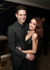 Wells Adams, Sarah Hyland
Amazon Golden Globes After Party, Inside, Los Angeles, USA - 07 Jan 2018