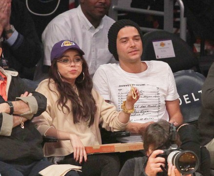 Sarah Hyland and Wells Adams out at the Lakers game, Lakers 103 Bulls 94 at Staples Center in LA, CA on November 21, 2017.

Pictured: Sarah Hyland and Wells Adams,Sarah Hyland
Wells Adams
Ref: SPL1628870 211117 NON-EXCLUSIVE
Picture by: SplashNews.com

Splash News and Pictures
Los Angeles: 310-821-2666
New York: 212-619-2666
London: 0207 644 7656
Milan: 02 4399 8577
photodesk@splashnews.com

World Rights