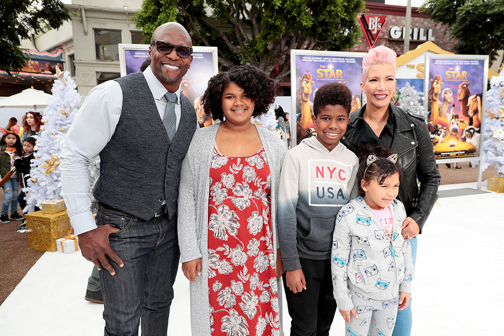 Terry Crews, Wynfrey Crews, Isaiah Crews, Naomi Burton-Crews, Rebecca Crews
Sony Pictures Animation 'The Star' world premiere at the Regency Village Theatre, Los Angeles, CA, USA - 12 November 2017