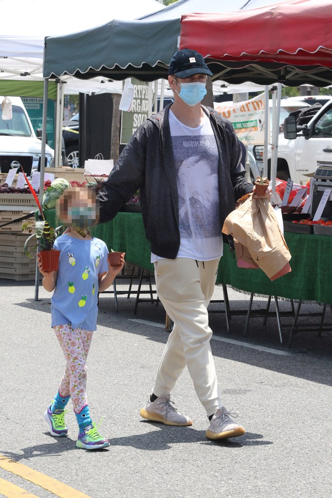 Hayden Christensen picks plants with daughter Briar Rose Christensen