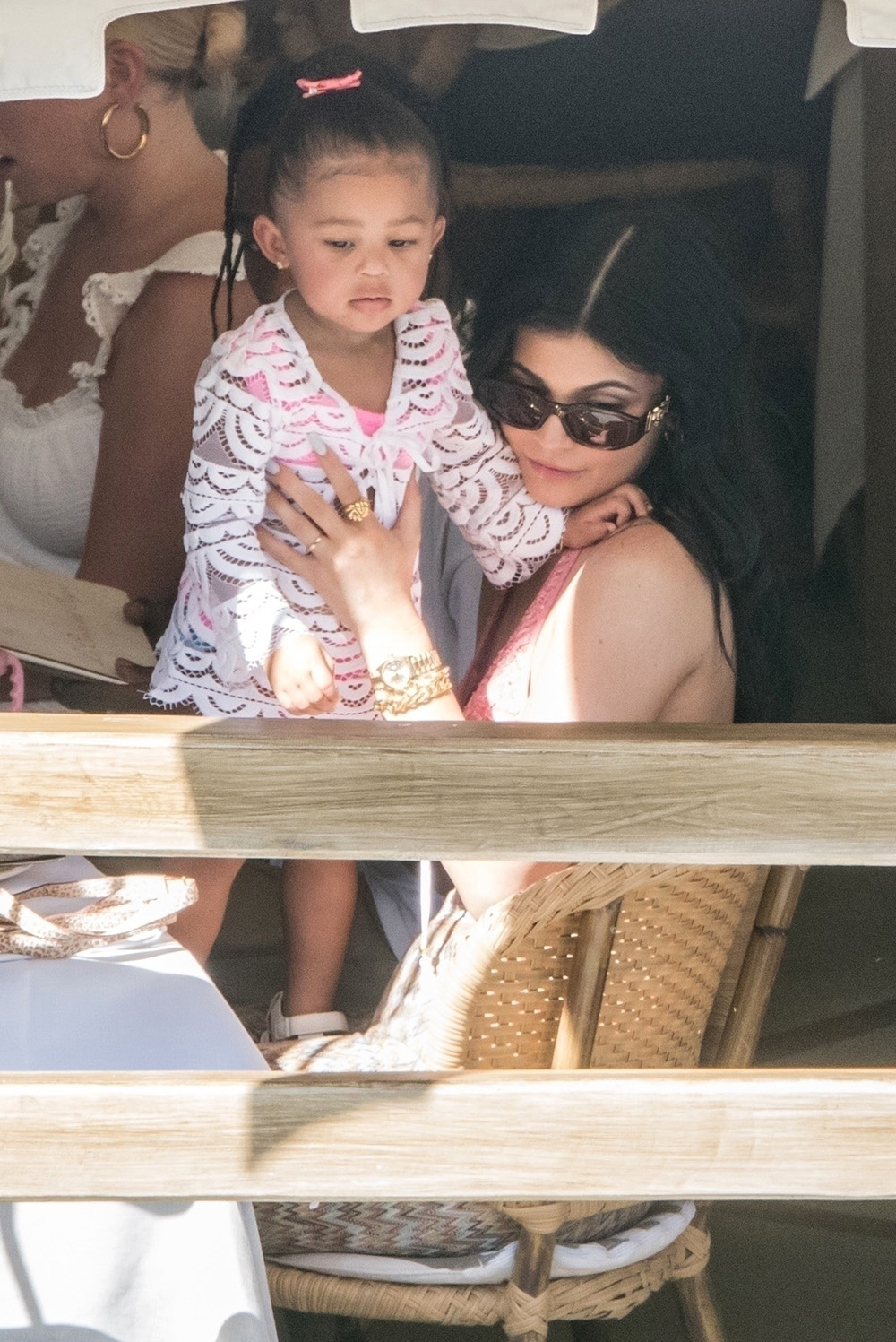 *EXCLUSIVE* Kylie Jenner enjoys  lunch with Boyfriend Travis Scott, Daughter Stormi, and family in Nerano ahead of her 22nd birthday!