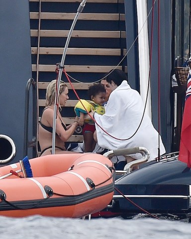 ** RIGHTS: ONLY UNITED STATES, BRAZIL, CANADA ** Portofino, ITALY  - *EXCLUSIVE*  -  Billionaire Reality Star, Kylie Jenner and her Boyfriend Travis Scott enjoy family time with their daughter Stormi on board their mega yacht in Portofino
*Shot on: 08/13/2019*

Pictured: Kylie Jenner

BACKGRID USA 17 AUGUST 2019 

BYLINE MUST READ: Cobra Team / BACKGRID

USA: +1 310 798 9111 / usasales@backgrid.com

UK: +44 208 344 2007 / uksales@backgrid.com

*UK Clients - Pictures Containing Children
Please Pixelate Face Prior To Publication*