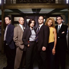 LAW & ORDER: SPECIAL VICTIMS UNIT -- Season 1 -- Pictured: (l-r) Dean Winters as Detective Brian Cassidy, Dann Florek as Captain Donald Cragen, Mariska Hargitay as Detective Olivia Benson, Christopher Meloni as Detective Elliot Stabler, Michelle Hurd as Detective Monique Jefferies, Richard Belzer as Detective John Munch -- Photo by: Chris Haston/NBC