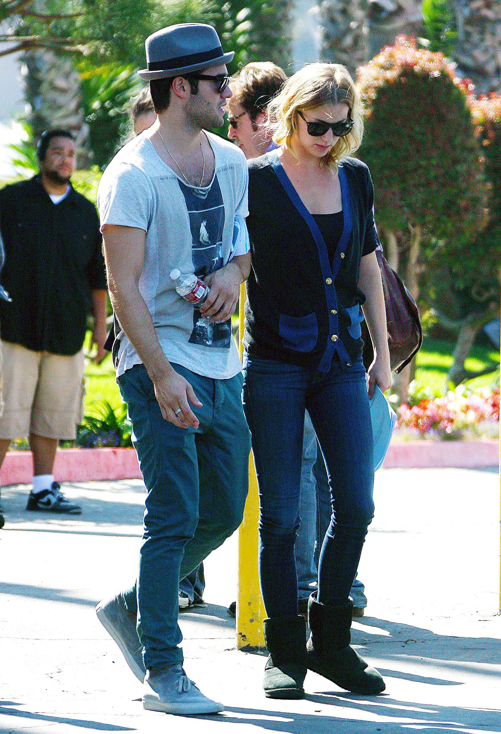 'Revenge' on set filming, Los Angeles, America - 01 Oct 2012