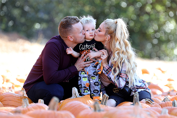 celebs at pumpkin patch with kids