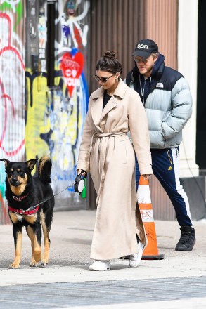 Emily Ratajkowski and husband Sebastian Bear-McClard walk their dog Colombo in New York City.Emily was makeup free and looked downcast on the eve of Governor Cuomo shutting down New York City due to Coronavirus.

Pictured: Emily Ratajkowski,Sebastian Bear-McClard,Colombo
Ref: SPL5158289 220320 NON-EXCLUSIVE
Picture by: Robert O'Neil / SplashNews.com

Splash News and Pictures
Los Angeles: 310-821-2666
New York: 212-619-2666
London: +44 (0)20 7644 7656
Berlin: +49 175 3764 166
photodesk@splashnews.com

World Rights