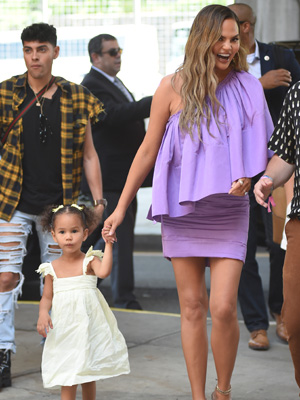 Chrissy Teigen John Legend