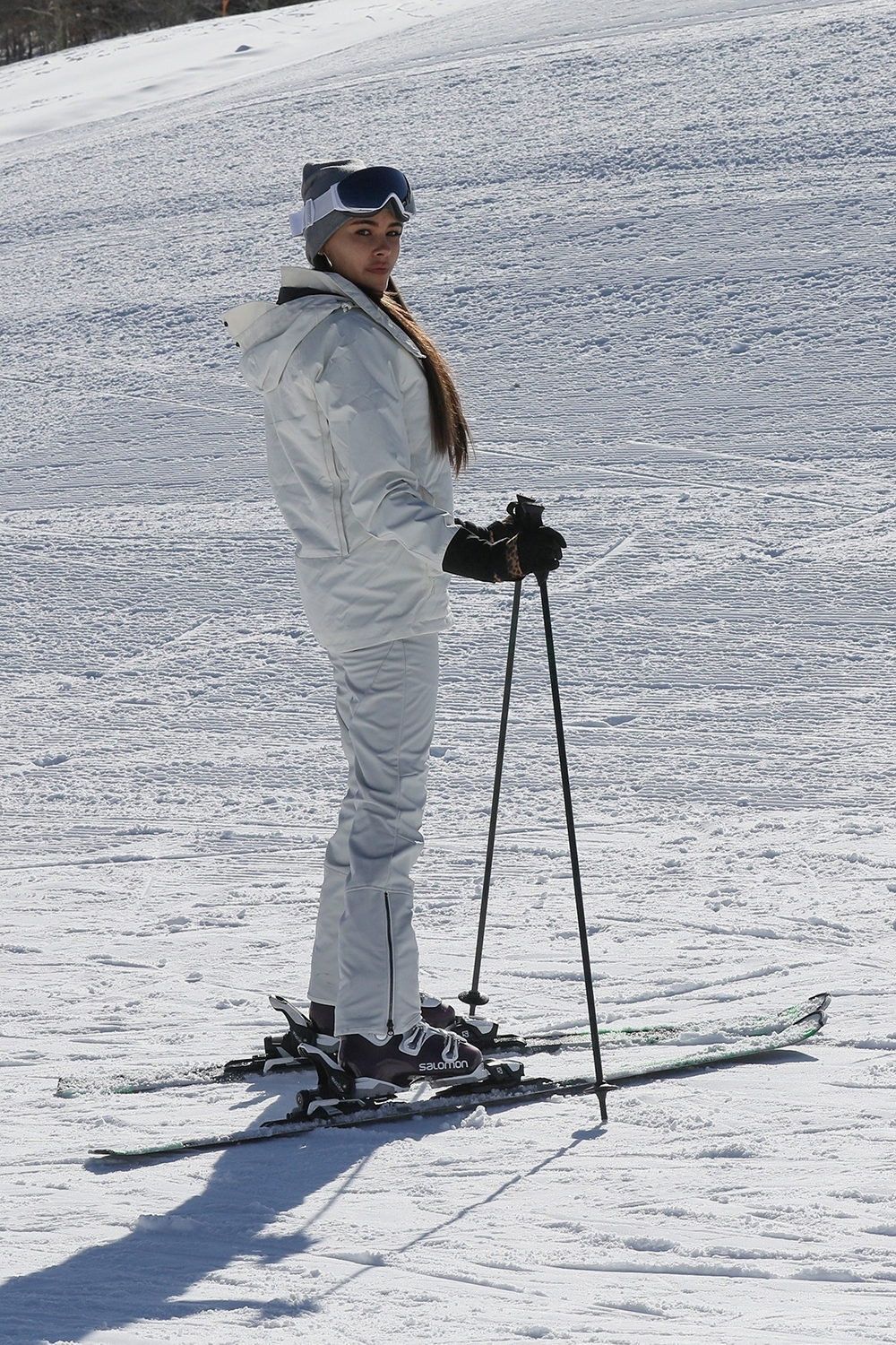 *EXCLUSIVE* Madison Beer goes skiing in Aspen