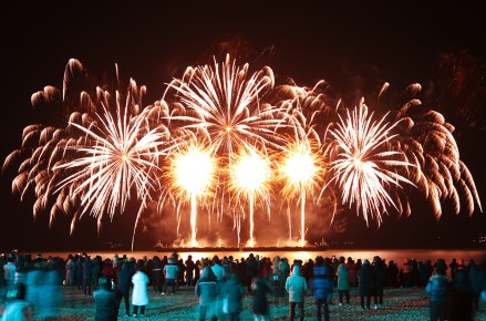 Residents and tourists watch the New Year's Eve fireworks show at Yulpo Beach in Yulpo, South Korea, 31 December 2019.
New Year's Eve in South Korea, Yulpo - 31 Dec 2019