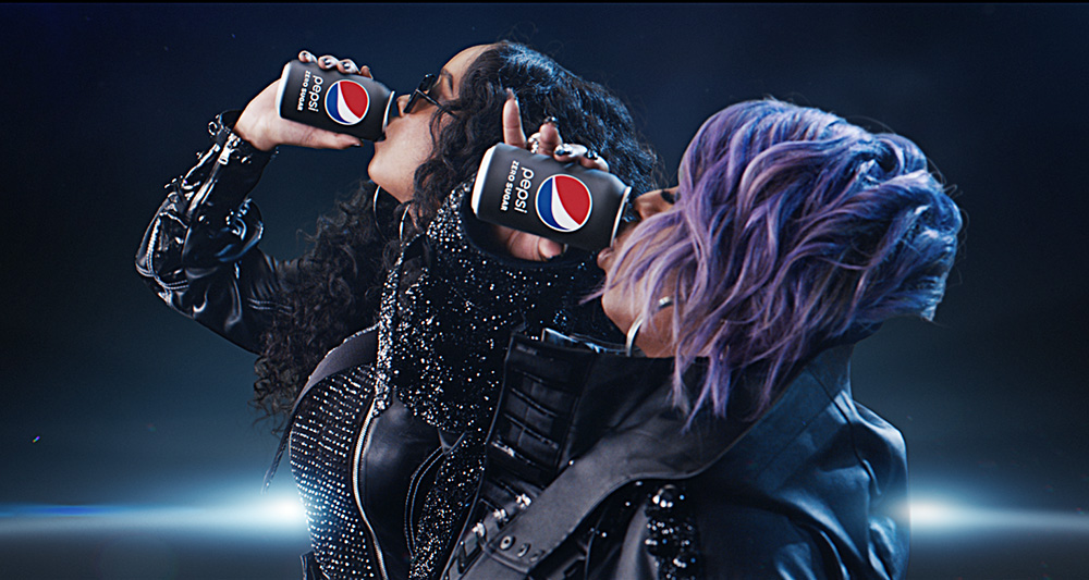 missy-elliott-and-HER-super-bowl-pepsi-commercial-gallery2