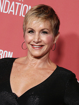 Gabrielle Carteris Teases More 90210