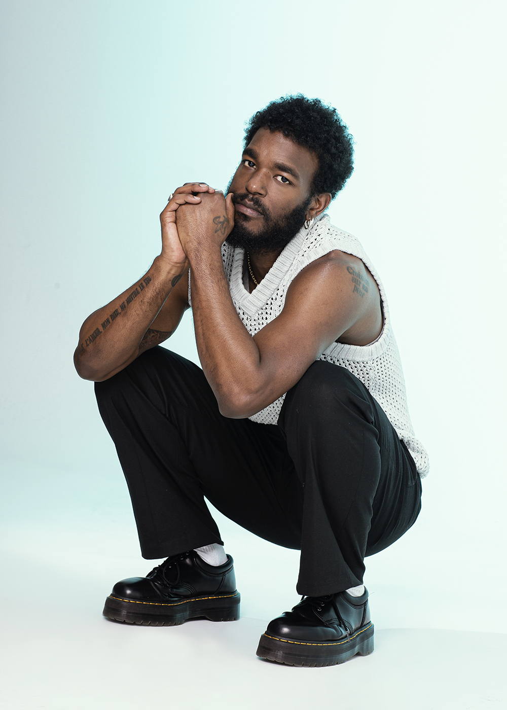 The soul of funk is alive in 2020, thanks to Luke James. The Grammy-nominated R&B singer, also known for his action appearances in ‘Insecure’ and ‘The Chi, released his album ‘to feel love/d’ and he swung by HollywoodLife to talk about its creation, how he connected with Prince before the icon’s passing, and more.