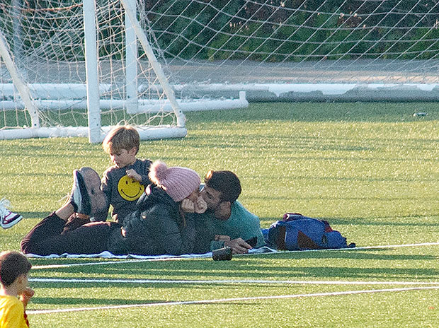 Shakira & Gerard Pique with their sons at the park 