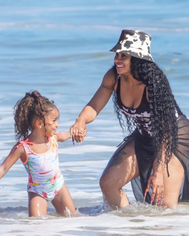 Malibu,   - *EXCLUSIVE*  - Blac Chyna enjoys a beach day with her daughter Dream in Malibu amid news she has landed a new role in "Secret Society 2."  Chyna was seen looking happier and more carefree  than she has been seen in a long time kicking back with her little girl on the beach.

Pictured: Blac Chyna

BACKGRID USA 25 JUNE 2022 

USA: +1 310 798 9111 / usasales@backgrid.com

UK: +44 208 344 2007 / uksales@backgrid.com

*UK Clients - Pictures Containing Children
Please Pixelate Face Prior To Publication*