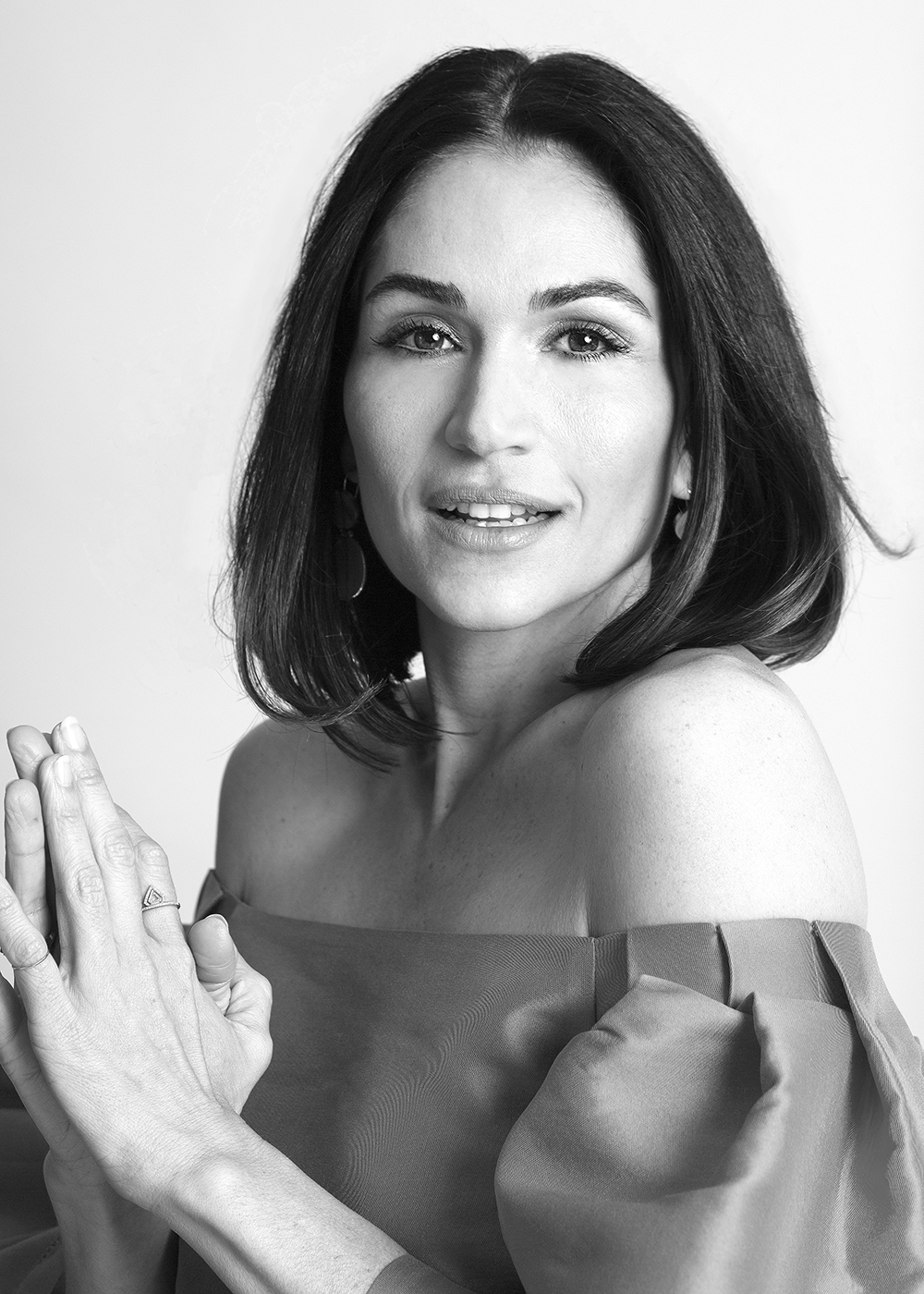 Actress Lela Loren stops by HollywoodLife in NYC.