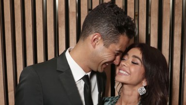 Sarah Hyland, Wells Adams