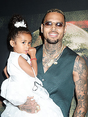 Chris Brown Protecting Royalty