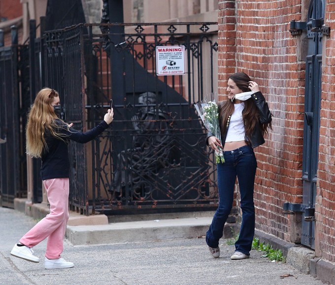 Suri Cruise Poses For A Birthday Photo