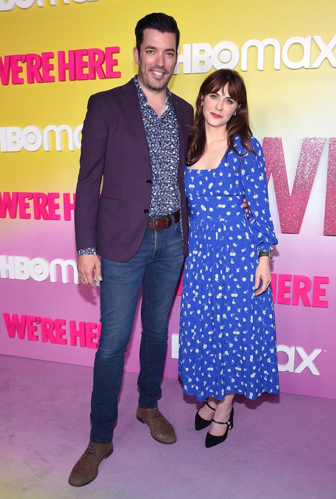 Zooey Deschanel & Jonathan Scott Pose at the Premiere of ‘We Are Here’