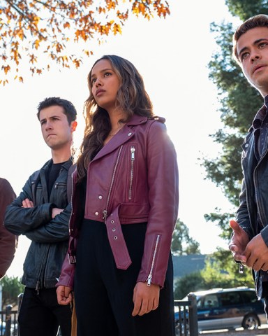 13 REASONS WHY  (L TO R) BRANDON FLYNN as JUSTIN FOLEY, DYLAN MINNETTE as CLAY JENSEN, ALISHA BOE as JESSICA DAVIS and CHRISTIAN NAVARRO as TONY PADILLA in episode 408 of 13 REASONS WHY  Cr. DAVID MOIR/NETFLIX © 2020