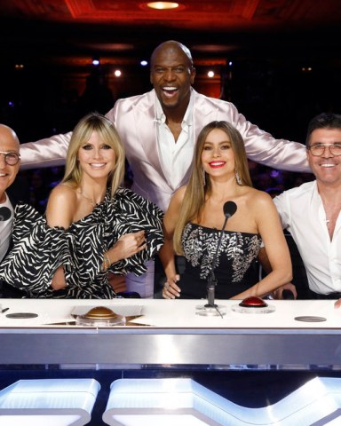 AMERICA'S GOT TALENT -- "Auditions" -- Pictured: (l-r) Howie Mandel, Heidi Klum, Terry Crews, Sofia Vergara, Simon Cowell -- (Photo by: Trae Patton/NBC)