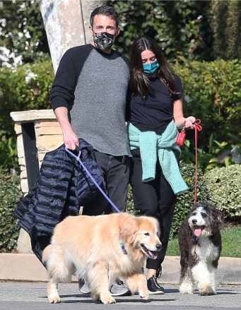 Ben Affleck and Ana de Armas taking Seraphina Affleck and Samuel Affleck to walk the dogs in Los Angeles. 29 Nov 2020 Pictured: Ben Affleck. Ana De Armas, Samuel Affleck. Photo credit: CrownMedia/MEGA TheMegaAgency.com +1 888 505 6342 (Mega Agency TagID: MEGA718503_001.jpg) [Photo via Mega Agency]