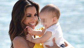 Eva Longoria, Santiago