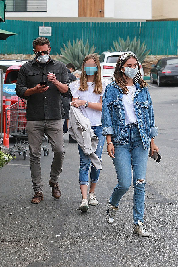 Ben Affleck & Ana De Armas with his daughter Violet 