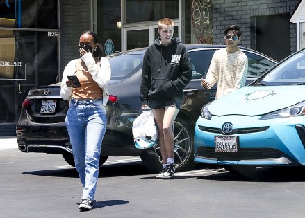 Los Feliz, CA - *EXCLUSIVE* - Angelina Jolie and Brad Pitt's children, Shiloh, Zahara, and Pax, were seen leaving a pet store in Los Angeles after doing some shopping. The trio looked content as they made their way through the city carrying bags of pet supplies. Pictured: Shiloh Jolie-Pitt, Zahara Marley Jolie-Pitt, Pax Thien Jolie-Pitt BACKGRID USA 4 JULY 2023 USA: +1 310 798 9111 / usasales@backgrid.com UK: +44 208 344 2007 / uksales@backgrid.com *UK Clients - Pictures Containing Children Please Pixelate Face Prior To Publication*