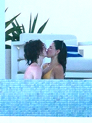 Timothee Chalamet & Eiza Gonzalez