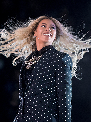 Beyonce Performing