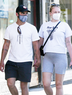Sophie Turner & Joe Jonas out together