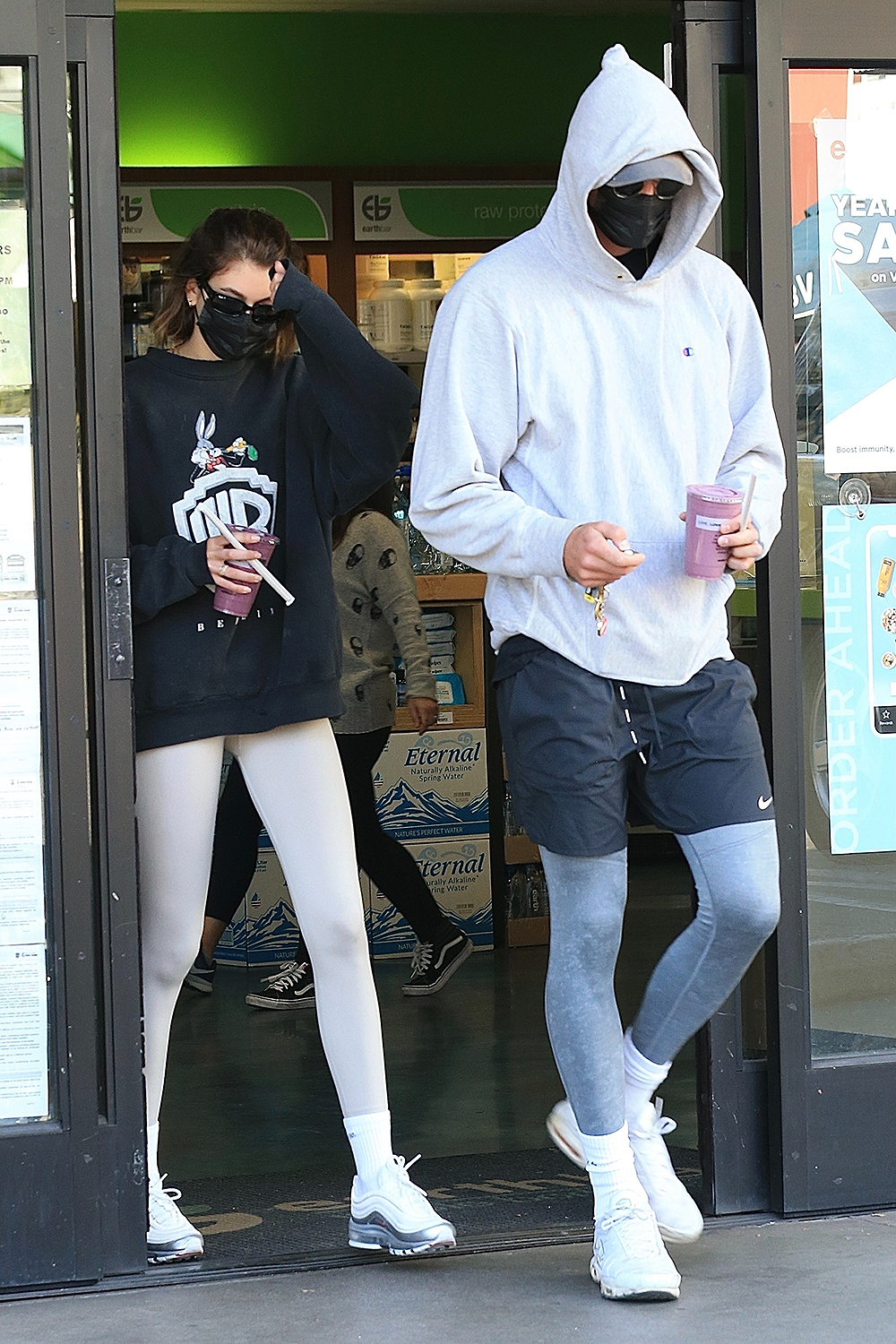 *EXCLUSIVE* Kaia Gerber and Jacob Elordi grab a healthy smoothie