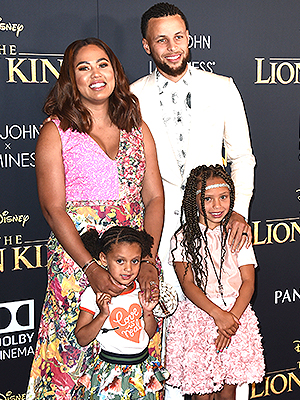 Steph & Ayesha Curry & daughters