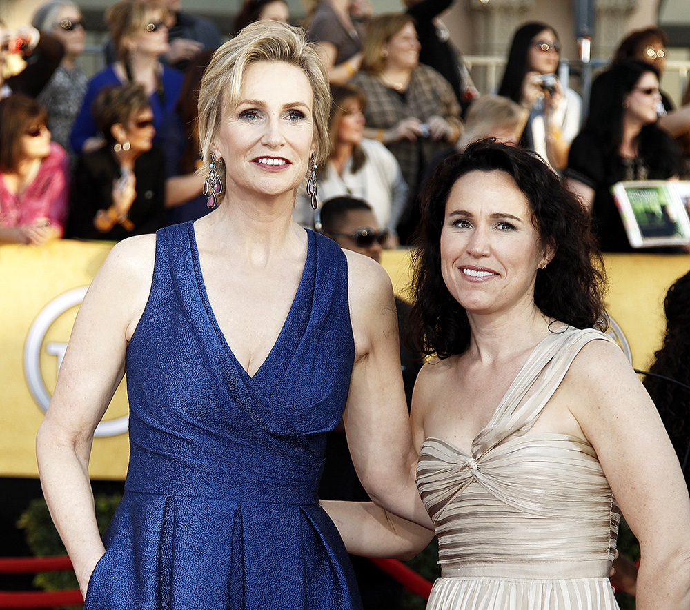 Jane Lynch, Lara Embry