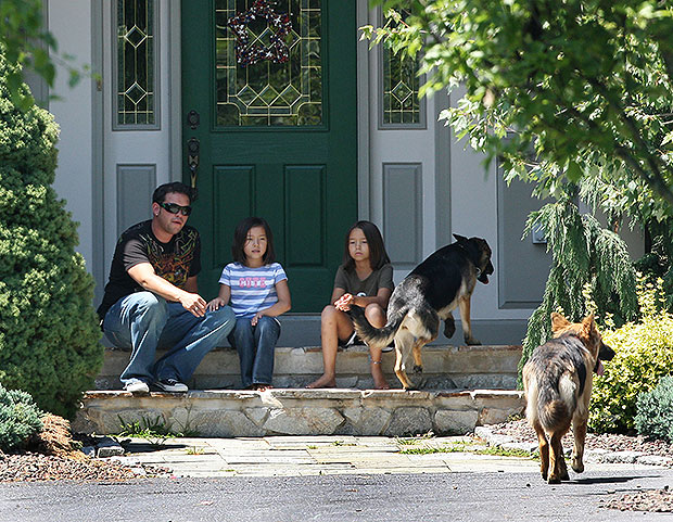 Jon Gosselin and daughters