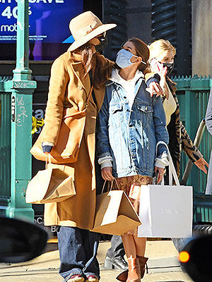 Katie Holmes, Suri Cruise