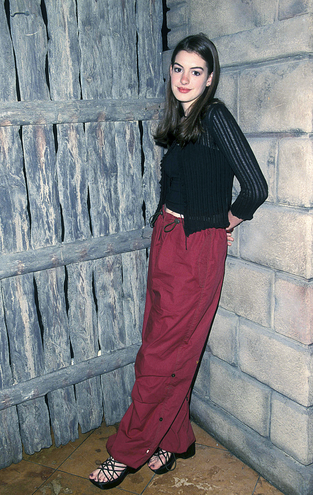 Anne Hathaway At The Fox Teen Press Junket Planet Hollywood In Los Angeles, CA 07-23-1999. Credit: 3553583Globe Photos/MediaPunch /IPX