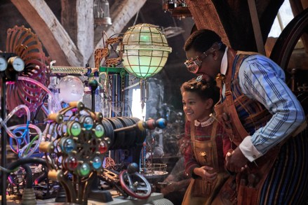 JINGLE JANGLE: A CHRISTMAS JOURNEY (2020)
Diaana Babnicova as Young Jessica Jangle and Justin Cornwell as Young Jeronicus Jangle. 
Cr.Gareth Gatrell/NETFLIX