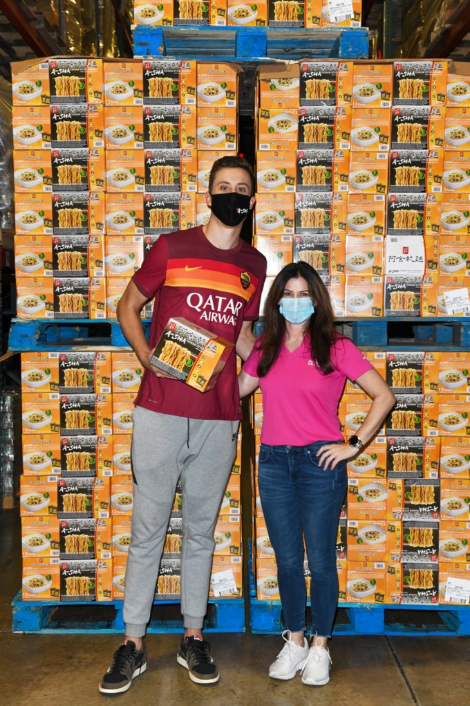 The Miami Heat’s Duncan Robinson And A-Sha Foods Donate To Feeding South Florida