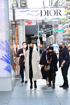 Jennifer Lopez goes Christmas shopping at Chanel And Christian Dior on Madison Avenue in New York City

Pictured: Jennifer Lopez
Ref: SPL5201962 081220 NON-EXCLUSIVE
Picture by: Elder Ordonez / SplashNews.com

Splash News and Pictures
USA: +1 310-525-5808
London: +44 (0)20 8126 1009
Berlin: +49 175 3764 166
photodesk@splashnews.com

World Rights, No Poland Rights, No Portugal Rights, No Russia Rights