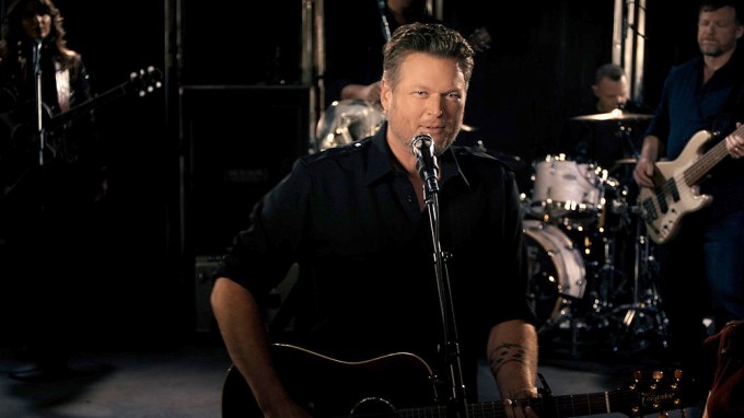 Blake Shelton Premieres His New Music Video