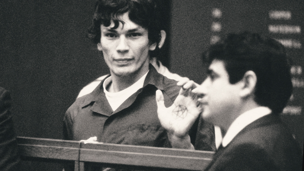 Richard Ramirez (The Night Stalker) in episode 4 “Manhunt” of Night Stalker: The Hunt for a Serial Killer. Cr. NETFLIX © 2021