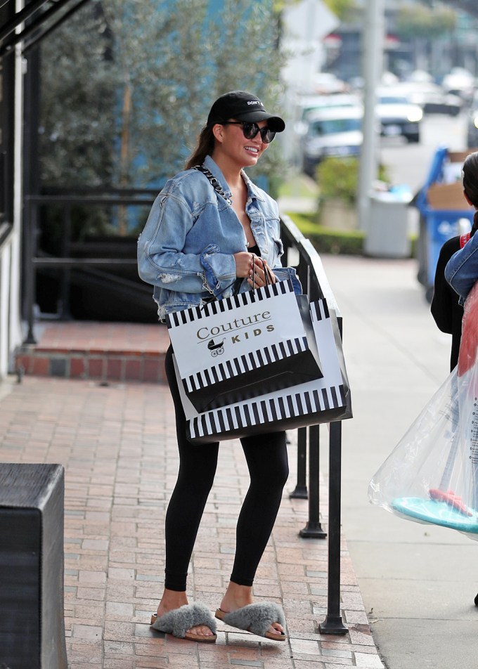 Chrissy Teigen In Fuzzy Slippers