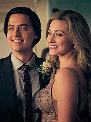 Lili Reinhart Cole Sprouse