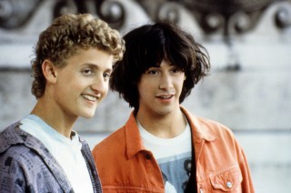 BILL AND TED'S EXCELLENT ADVENTURE, from left: Alex Winter, Keanu Reeves, 1989, © Orion/courtesy Everett Collection