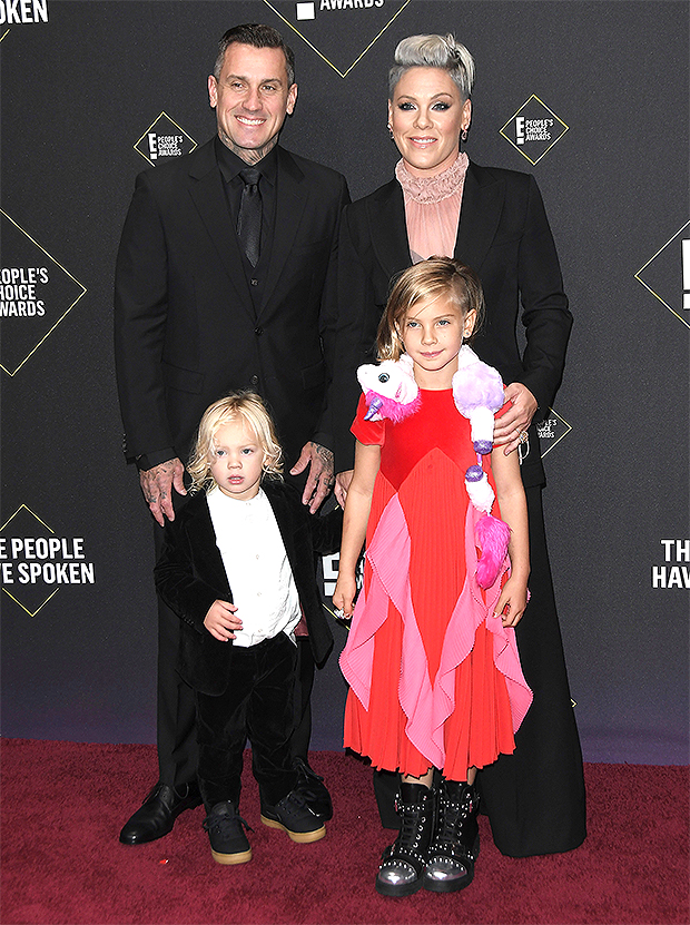 P!nk, Carey Hart, Willow Sage Hart, Jameson Moon Hart